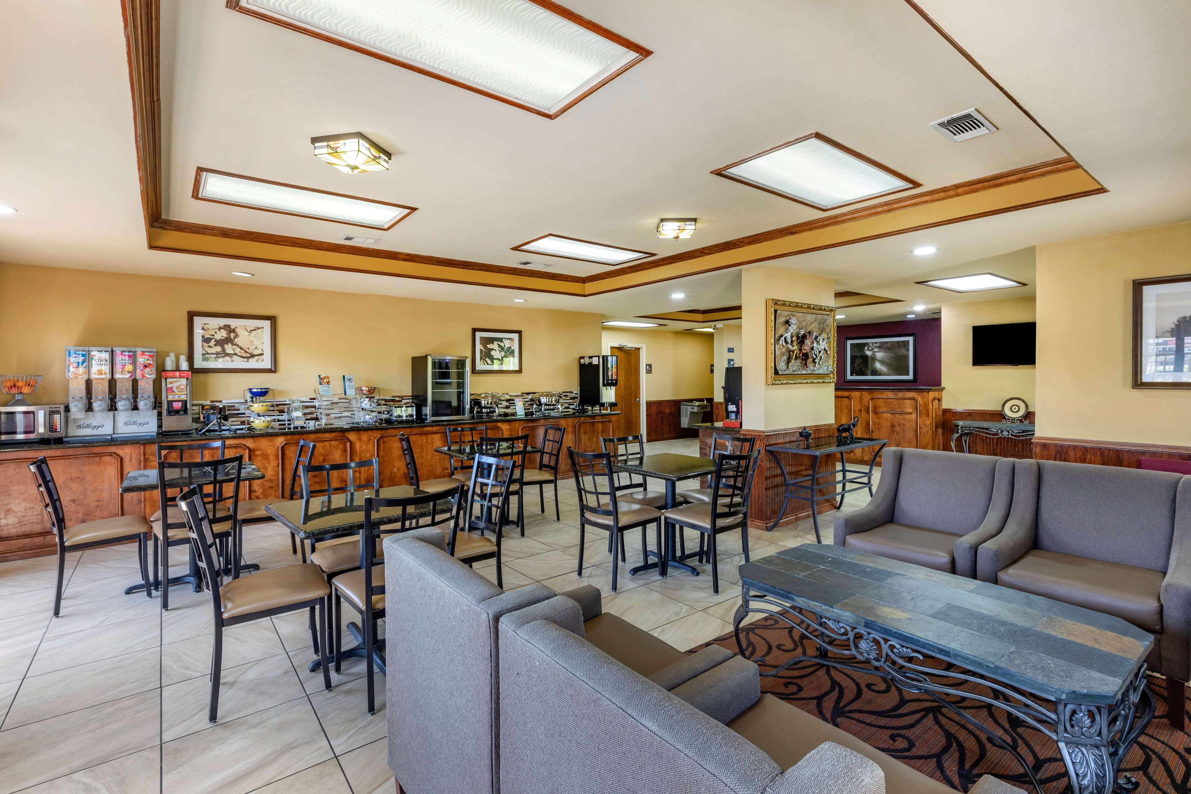 Best Western Lindale Inn Exteriér fotografie
