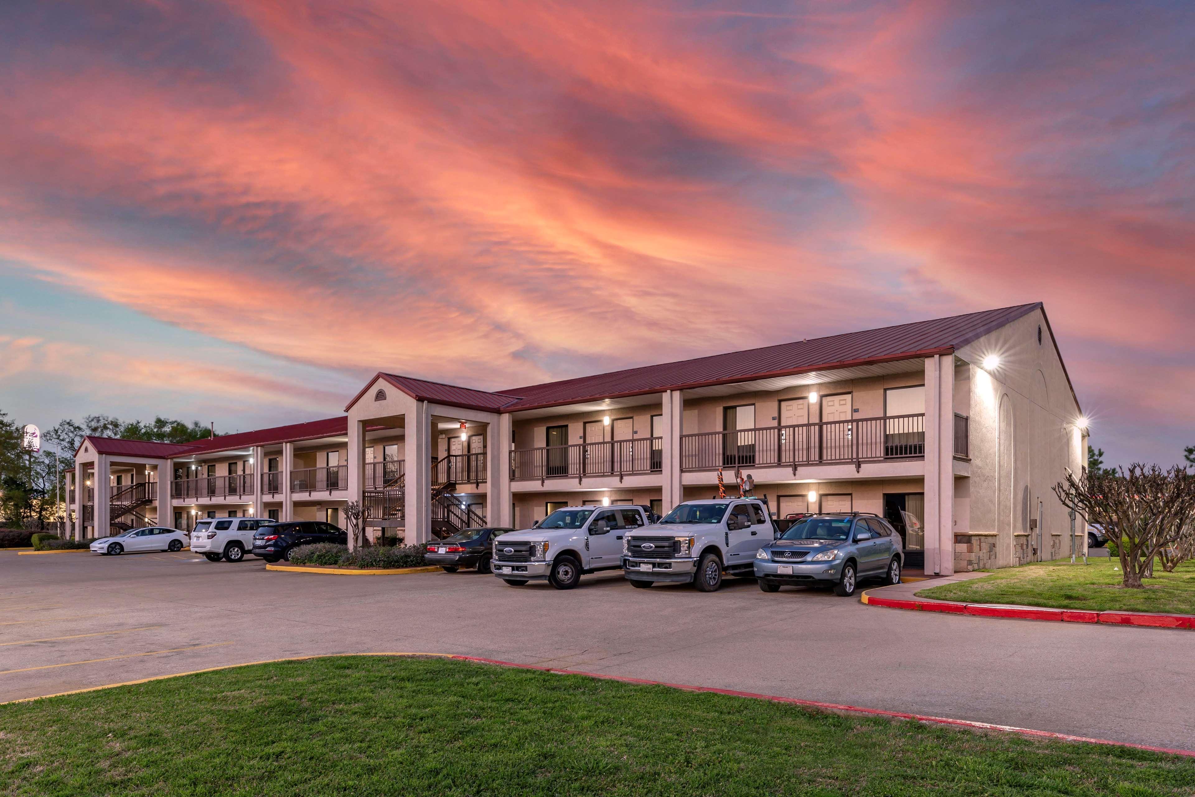 Best Western Lindale Inn Exteriér fotografie